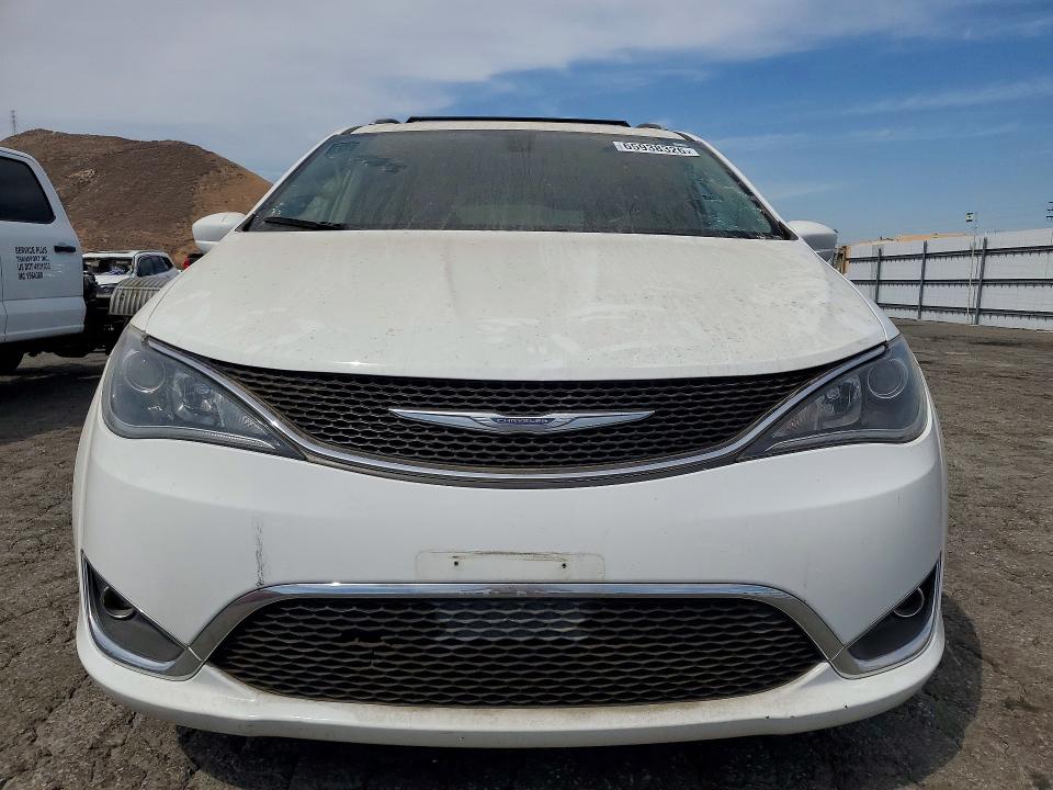 Продажа на аукционе авто 2018 Chrysler Pacifica, vin: 2C4RC1BGXJR110558, номер лота: 65938326
