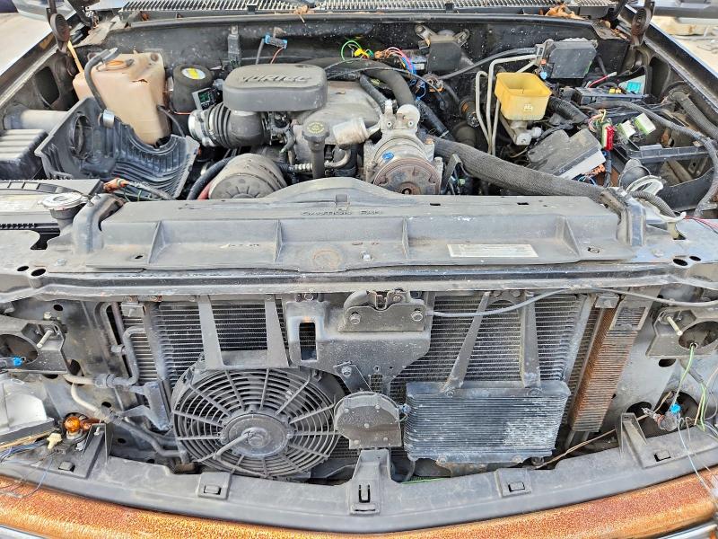 65305536 :رقم المزاد ، 1GTHK33J1YF453961 vin ، 2000 Gmc Sierra مزاد بيع