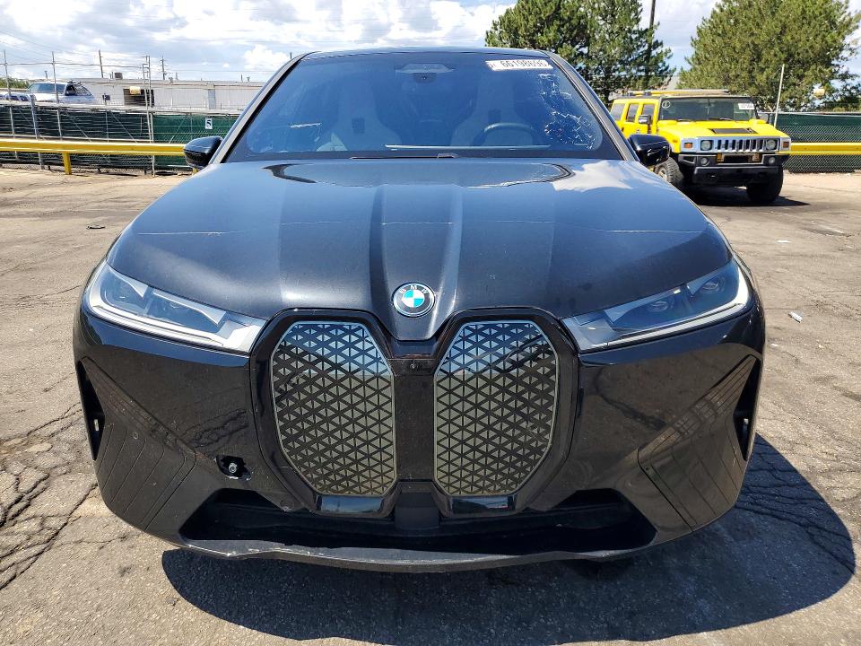 66198696 :رقم المزاد ، WB523CF07RCP85536 vin ، 2024 Bmw Ix مزاد بيع