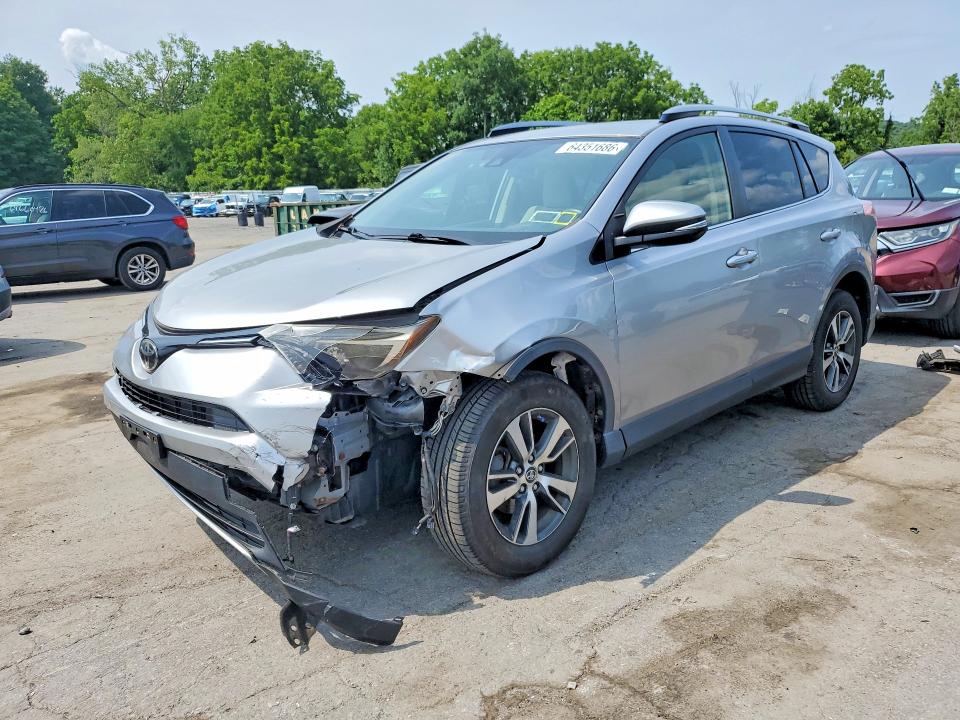 64351686 :رقم المزاد ، JTMRFREV1JJ188182 vin ، 2018 Toyota Rav4 مزاد بيع