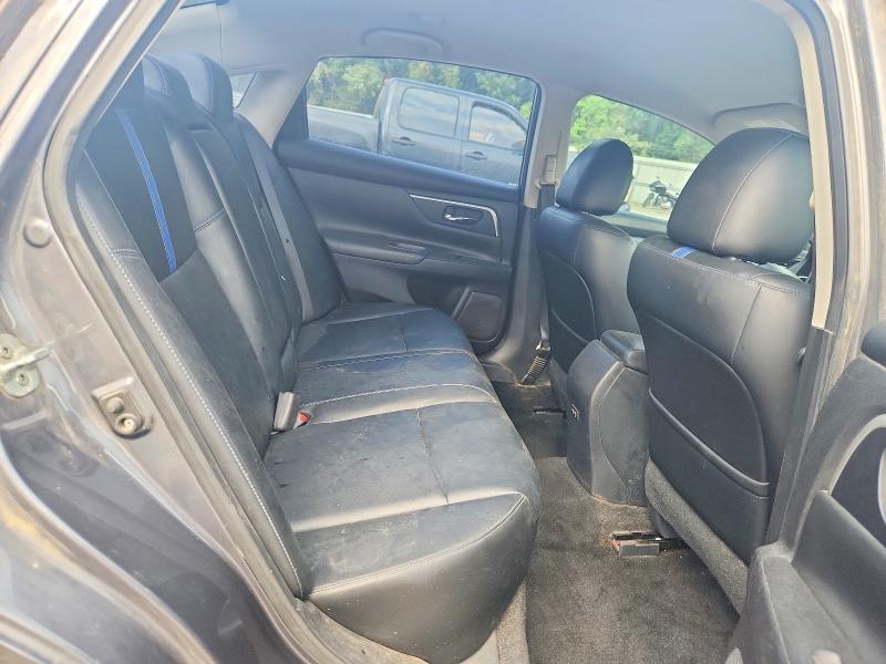 63333536 :رقم المزاد ، 1N4AL3APXJC295784 vin ، 2018 Nissan Altima مزاد بيع