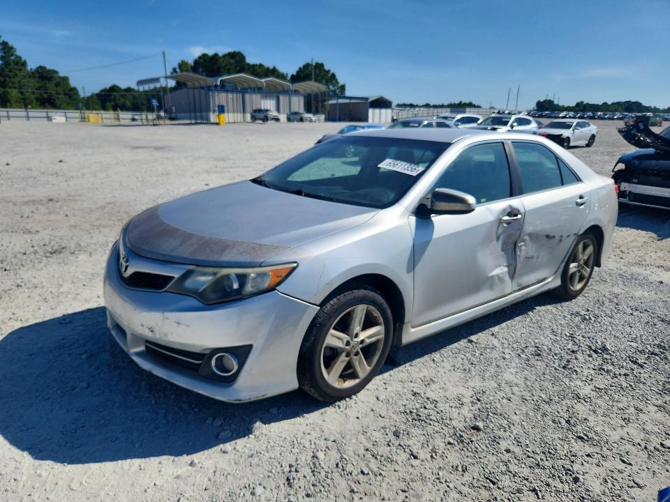 65611356 :رقم المزاد ، 4T1BF1FK5EU360107 vin ، 2014 Toyota Camry مزاد بيع
