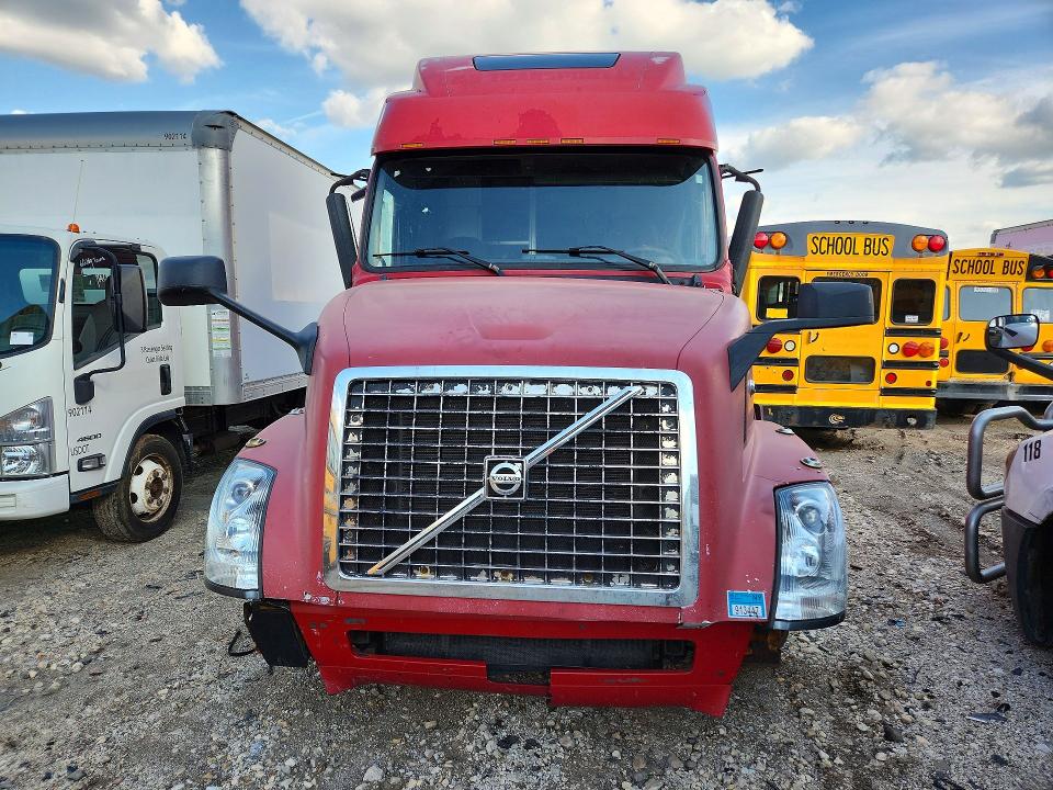 65667326 :رقم المزاد ، 4V4NC9GH76N434803 vin ، 2006 Volvo Vnl مزاد بيع