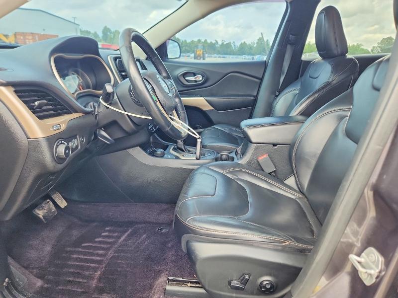 63689396 :رقم المزاد ، 1C4PJMDB5JD599180 vin ، 2018 Jeep Cherokee مزاد بيع
