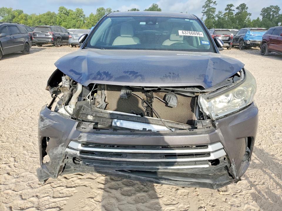 Продажа на аукционе авто 2018 Toyota Highlander, vin: 5TDZZRFH8JS245917, номер лота: 63766696