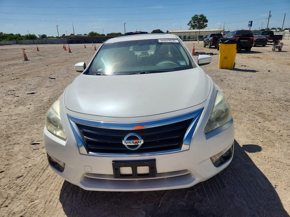 2015 Nissan Altima მანქანა იყიდება აუქციონზე, vin: 1N4AL3AP4FC259225, აუქციონის ნომერი: 66029036