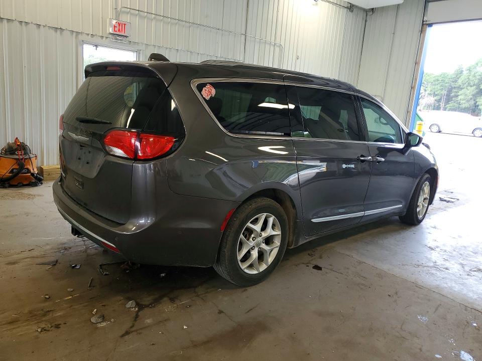 63586626 :رقم المزاد ، 2C4RC1EG5HR623657 vin ، 2017 Chrysler Pacifica مزاد بيع