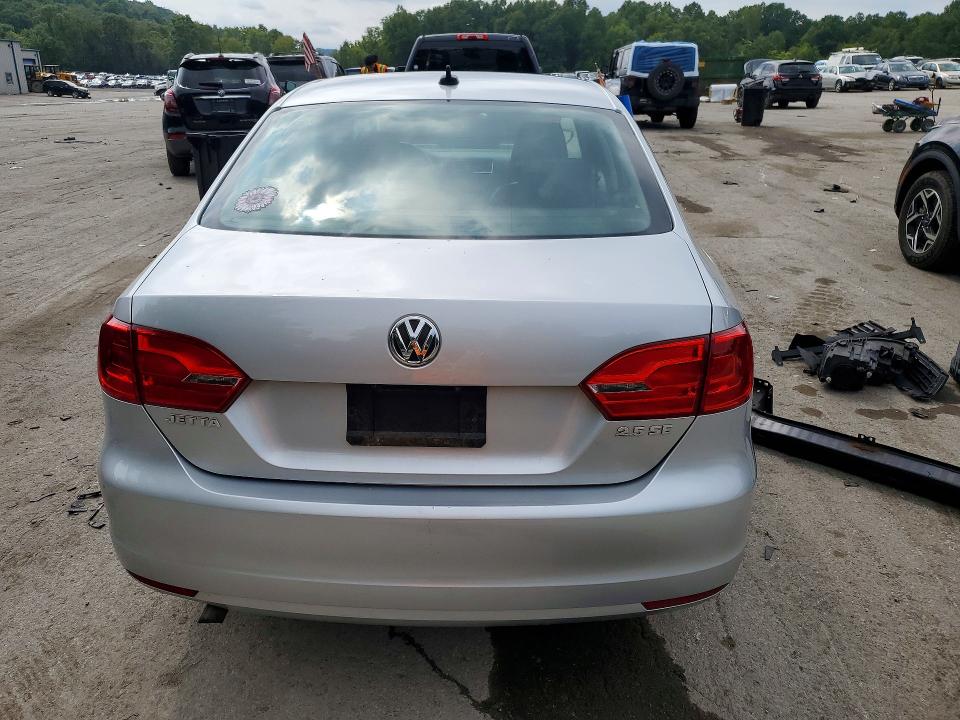 66811396 :رقم المزاد ، 3VWDP7AJ5DM447890 vin ، 2013 Volkswagen Jetta مزاد بيع