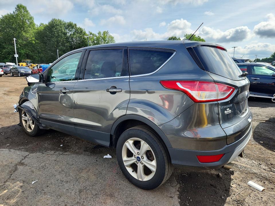 64547576 :رقم المزاد ، 1FMCU9GX6FUA82208 vin ، 2015 Ford Escape مزاد بيع