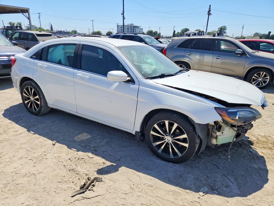 63740446 :رقم المزاد ، 1C3CCBBB7DN550257 vin ، 2013 Chrysler 200 مزاد بيع