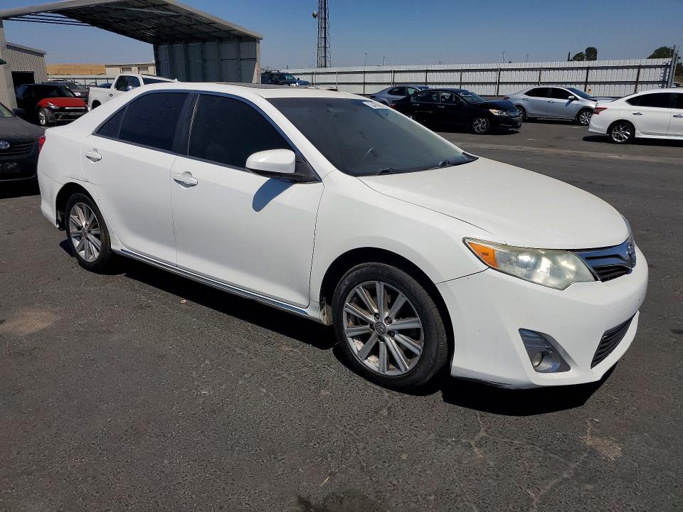 2014 Toyota Camry მანქანა იყიდება აუქციონზე, vin: 4T4BF1FK9ER371956, აუქციონის ნომერი: 63463906