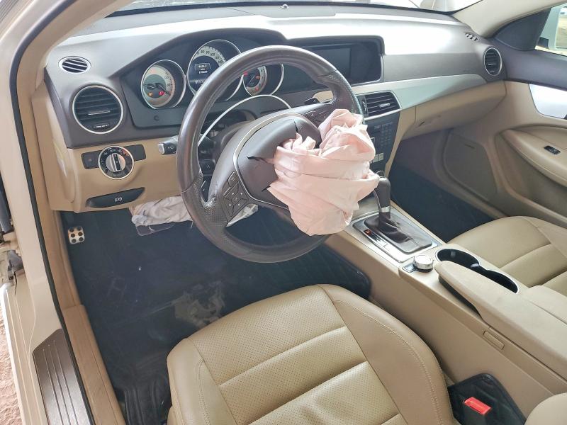 2013 Mercedes-benz C მანქანა იყიდება აუქციონზე, vin: WDDGJ4HB1DG036839, აუქციონის ნომერი: 64128116