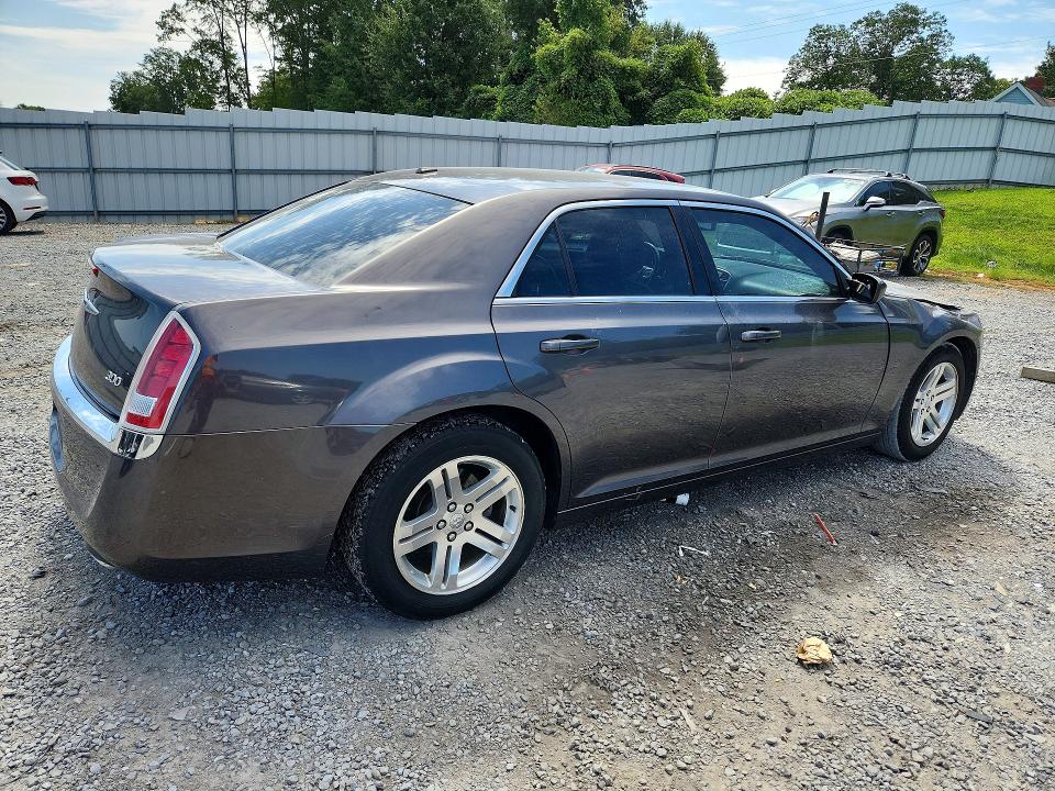2014 Chrysler 300 მანქანა იყიდება აუქციონზე, vin: 2C3CCAAGXEH321296, აუქციონის ნომერი: 66610636