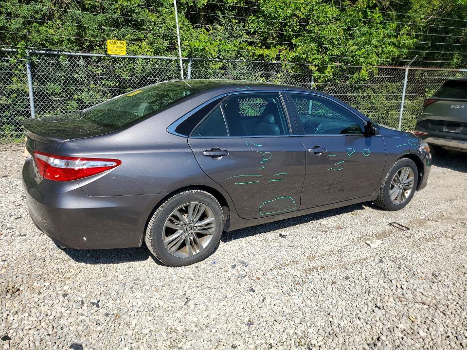 63655326 :رقم المزاد ، 4T1BF1FK9GU213419 vin ، 2016 Toyota Camry مزاد بيع