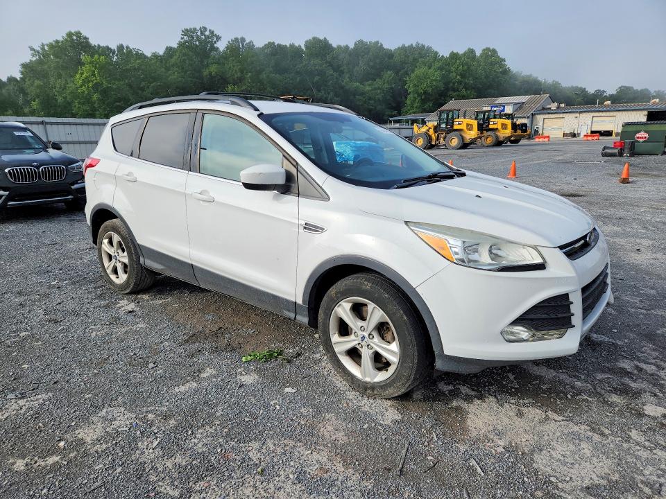 Продажа на аукционе авто 2016 Ford Escape, vin: 1FMCU9GX5GUC32973, номер лота: 64240876