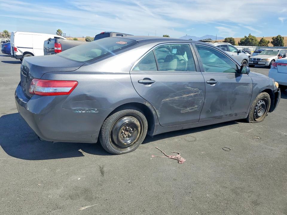 65754746 :رقم المزاد ، 4T1BF3EK2BU203644 vin ، 2011 Toyota Camry مزاد بيع