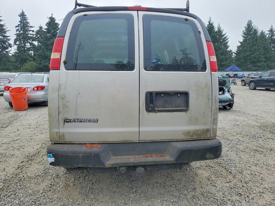 64457736 :رقم المزاد ، 1GCGG25V571144836 vin ، 2007 Chevrolet Express G2500 مزاد بيع