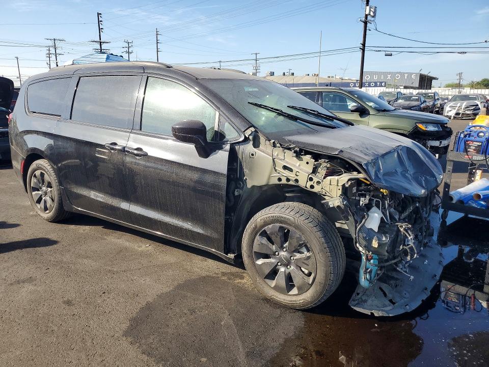Продажа на аукционе авто 2019 Chrysler Pacifica, vin: 2C4RC1H77KR532893, номер лота: 67122116