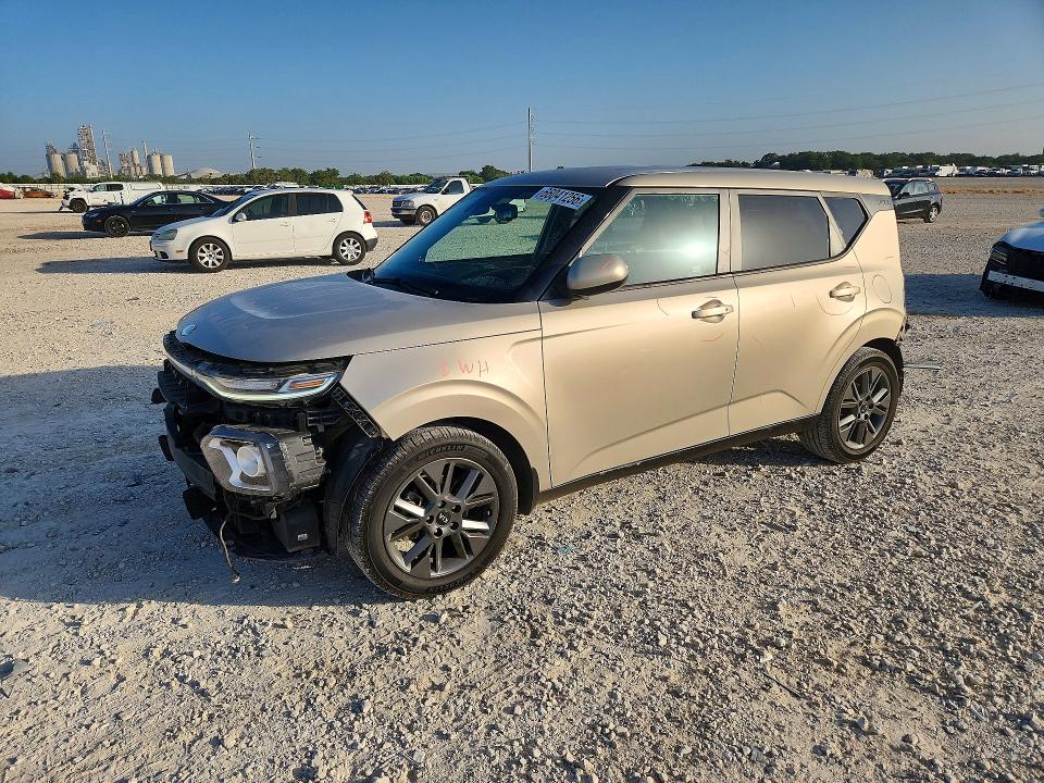 66041256 :رقم المزاد ، KNDJ33AU2L7013942 vin ، 2020 Kia Soul مزاد بيع