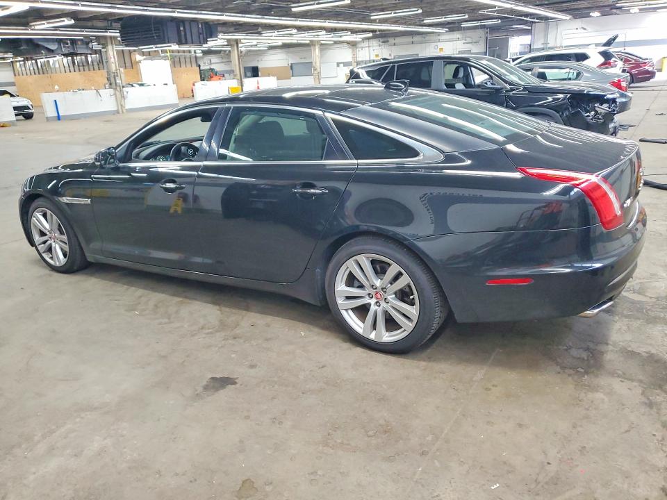 2016 Jaguar Xjl მანქანა იყიდება აუქციონზე, vin: SAJWJ2GD0G8V96171, აუქციონის ნომერი: 63910326