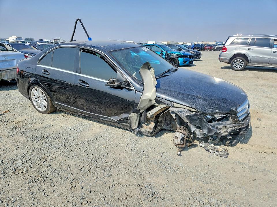 2011 Mercedes-benz C მანქანა იყიდება აუქციონზე, vin: WDDGF5EB9BR158202, აუქციონის ნომერი: 64672766