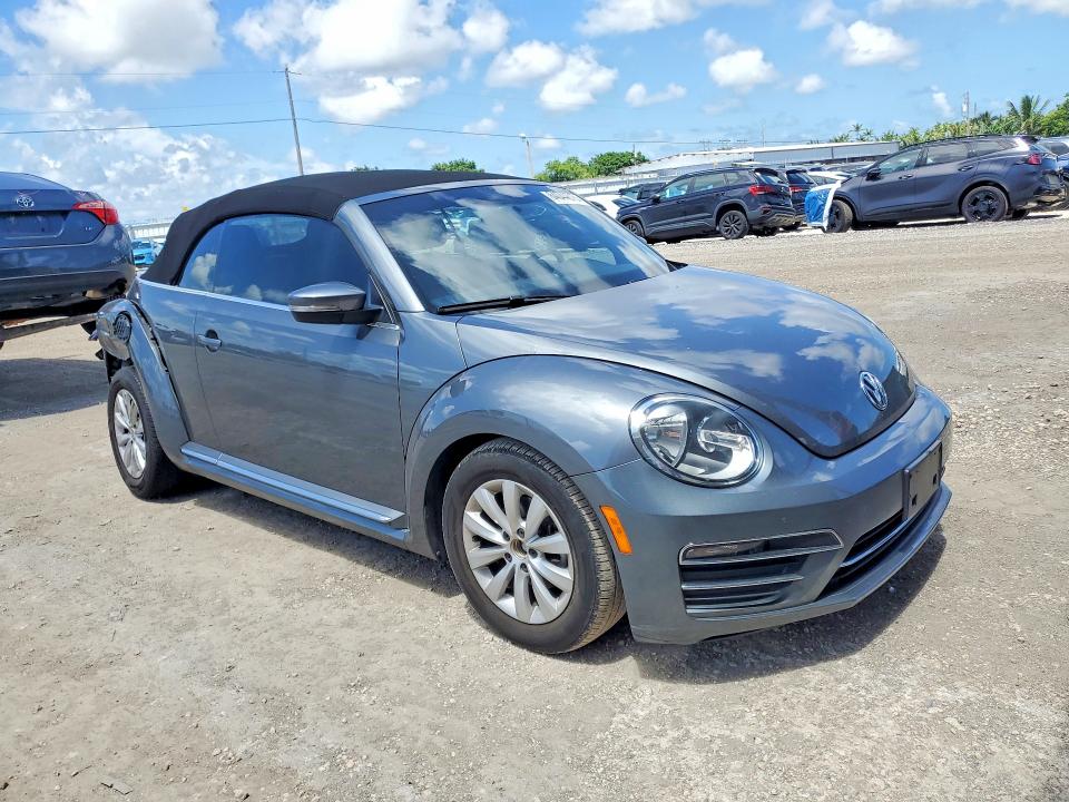 Продажа на аукционе авто 2018 Volkswagen Beetle, vin: 3VW5DAATXJM502227, номер лота: 64044616