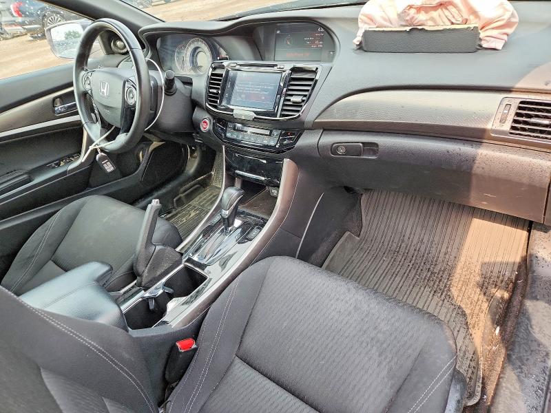 64567386 :رقم المزاد ، 1HGCT1B72HA800701 vin ، 2017 Honda Accord مزاد بيع
