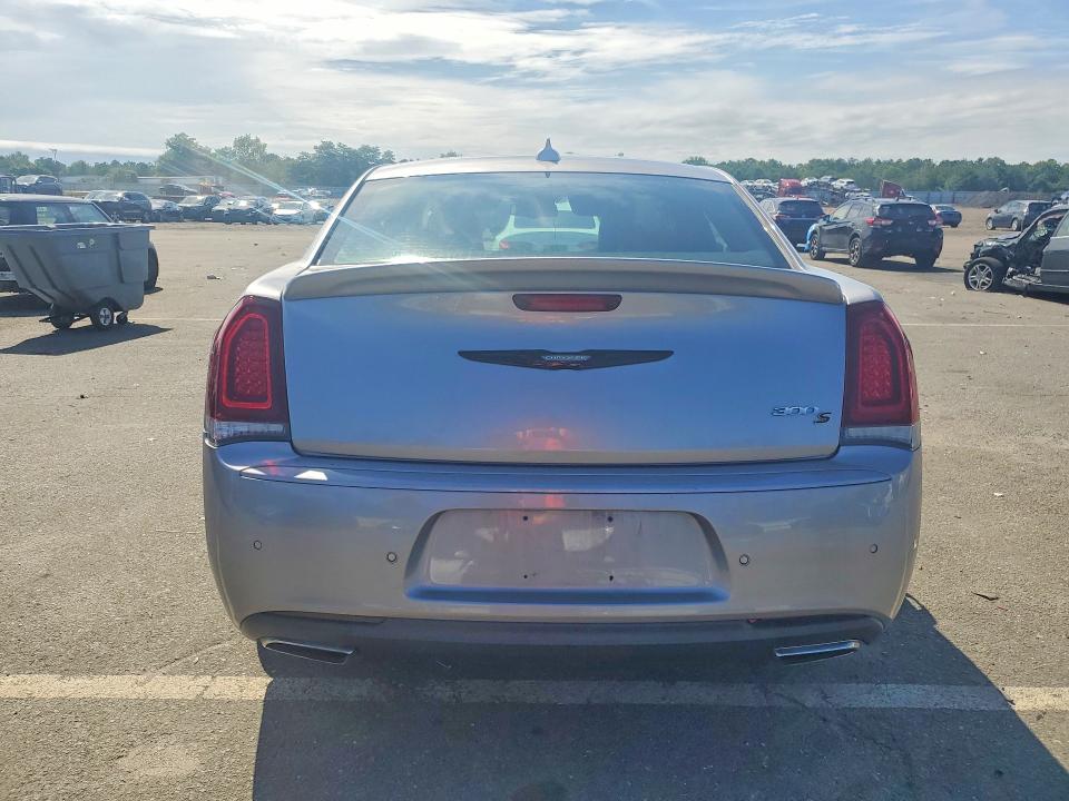 Aukcja sprzedaży 2018 Chrysler 300, vin: 2C3CCABG4JH266661, numer aukcji: 64031716