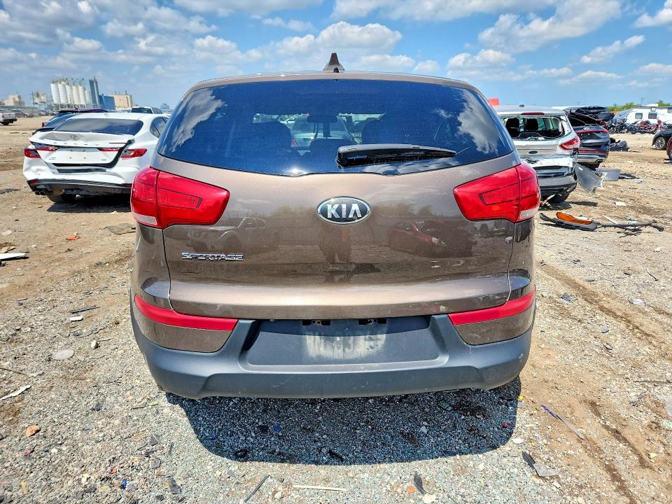 63114966 :رقم المزاد ، KNDPB3AC2F7696122 vin ، 2015 Kia Sportage مزاد بيع