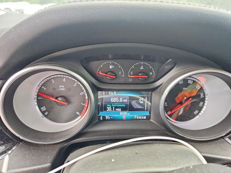66439266 :رقم المزاد ، W04GP6SX7J1126353 vin ، 2018 Buick Regal مزاد بيع
