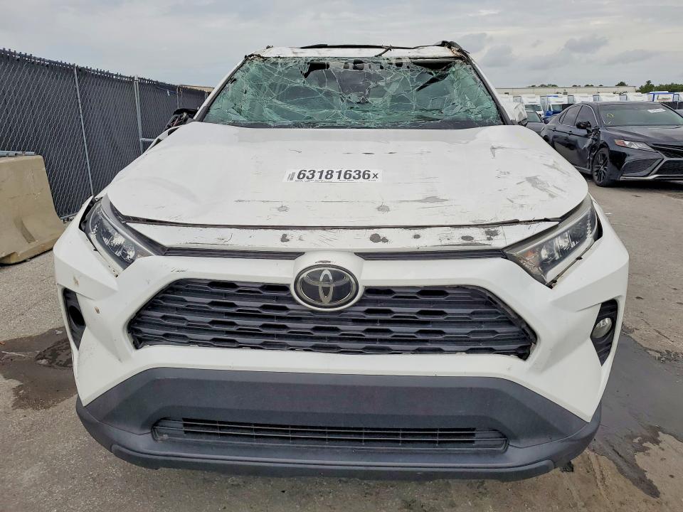 Продажа на аукционе авто 2019 Toyota Rav4, vin: 2T3W1RFV7KC015836, номер лота: 63181636