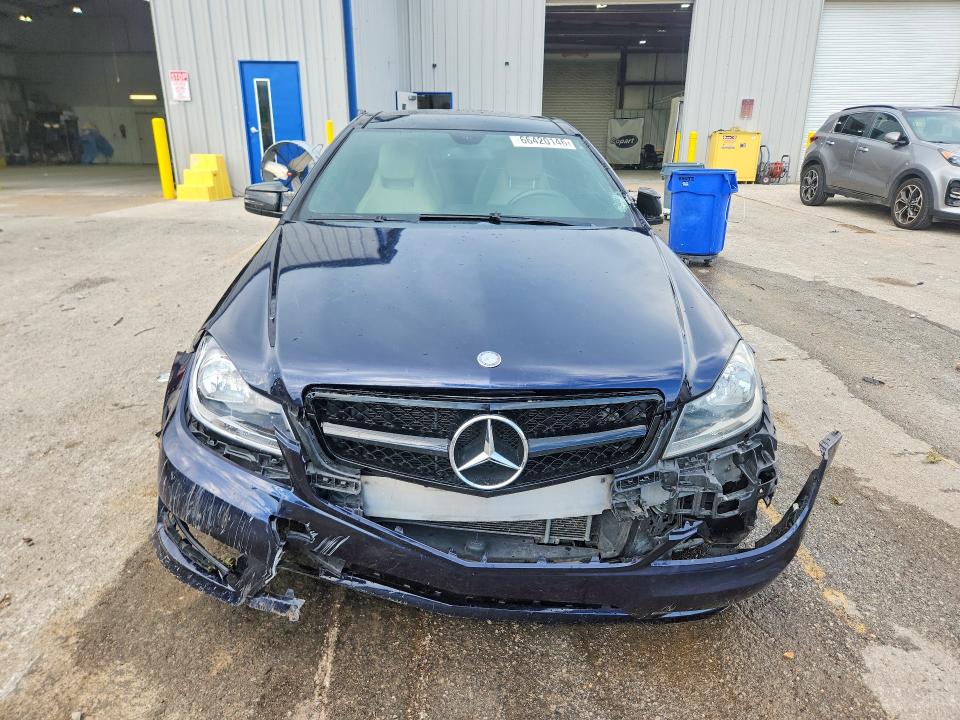 66420146 :رقم المزاد ، WDDGJ5HB4CF726904 vin ، 2012 Mercedes-benz C مزاد بيع