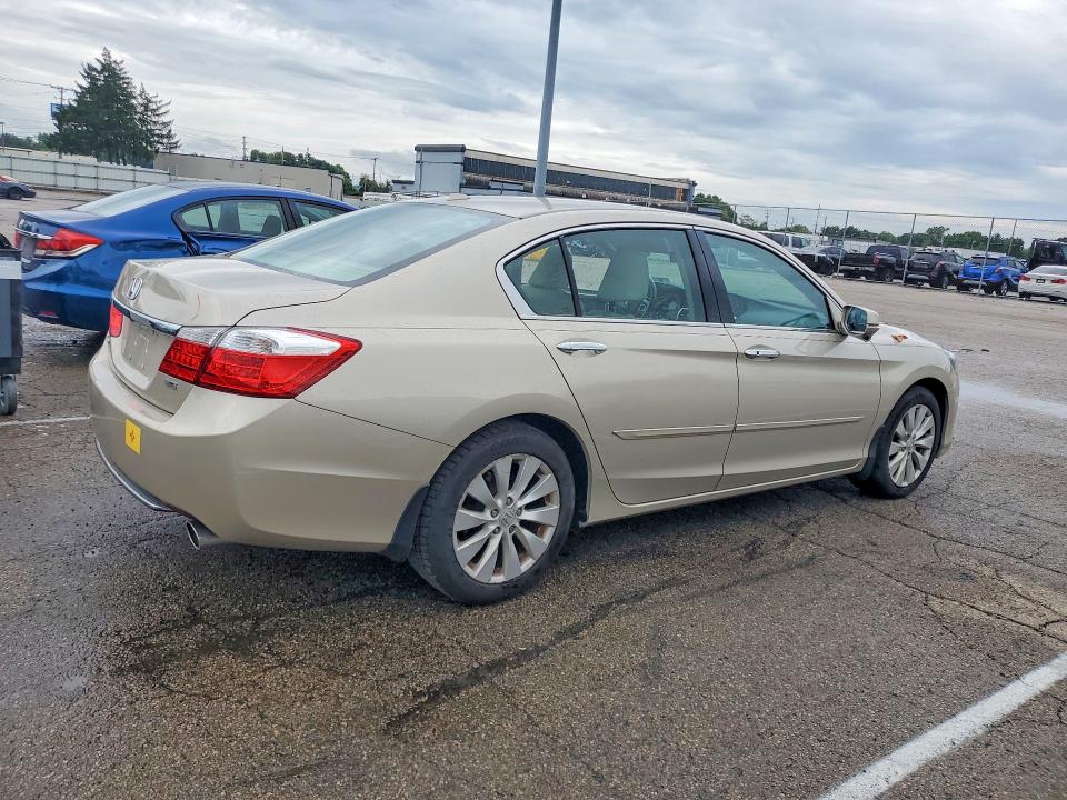 Продаж на аукціоні авто 2015 Honda Accord, vin: 1HGCR3F87FA028142, номер лоту: 65269696