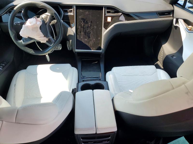 65239066 :رقم المزاد ، 5YJSA1E43JF295444 vin ، 2018 Tesla Model S مزاد بيع