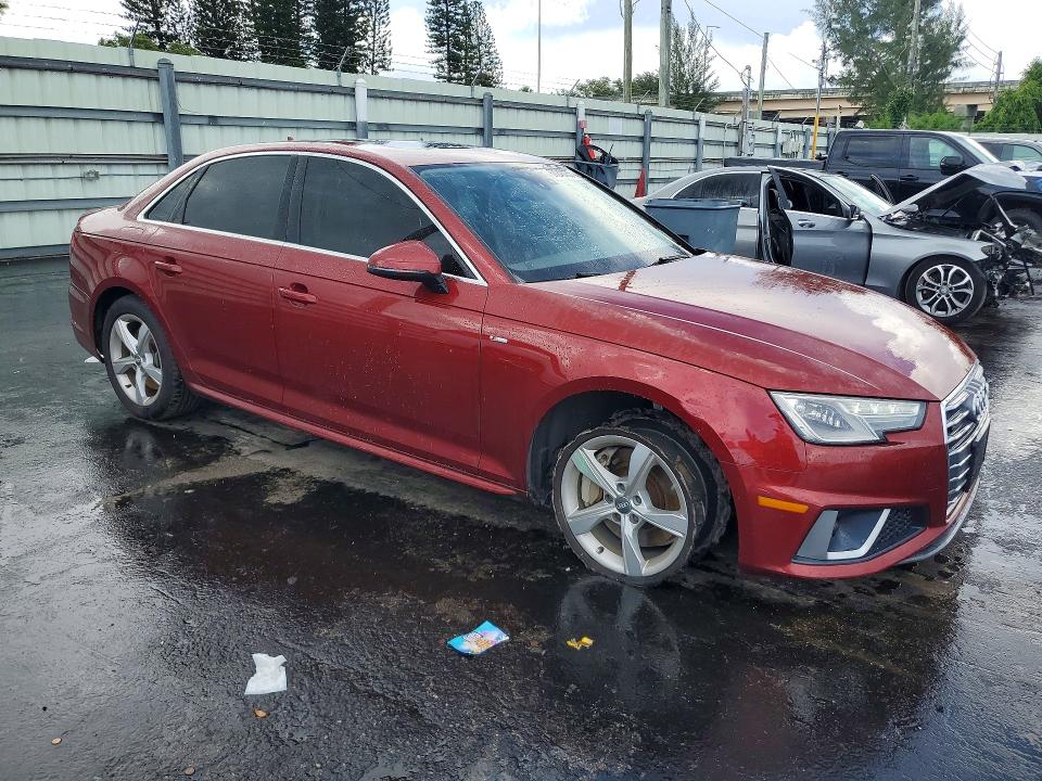 Продажа на аукционе авто 2019 Audi A4, vin: WAUDNAF49KN019233, номер лота: 67240736