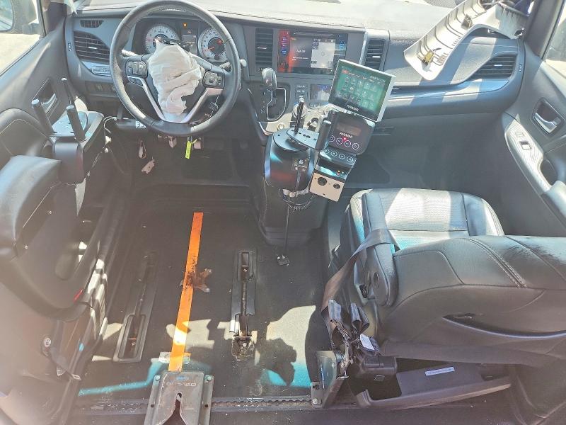2015 Toyota Sienna მანქანა იყიდება აუქციონზე, vin: 5TDXK3DC0FS676369, აუქციონის ნომერი: 64746036