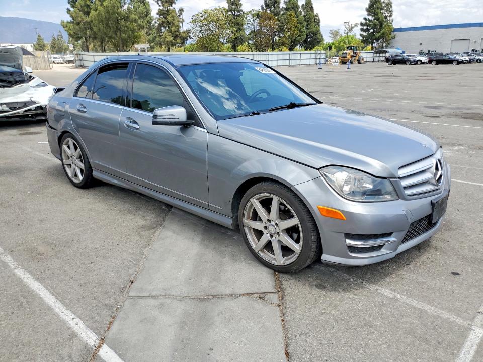 64605066 :رقم المزاد ، WDDGF4HB9DA860706 vin ، 2013 Mercedes-benz C مزاد بيع