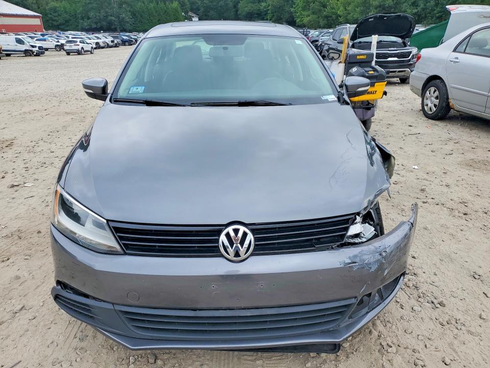 63483916 :رقم المزاد ، 3VWDP7AJ4CM310566 vin ، 2012 Volkswagen Jetta مزاد بيع