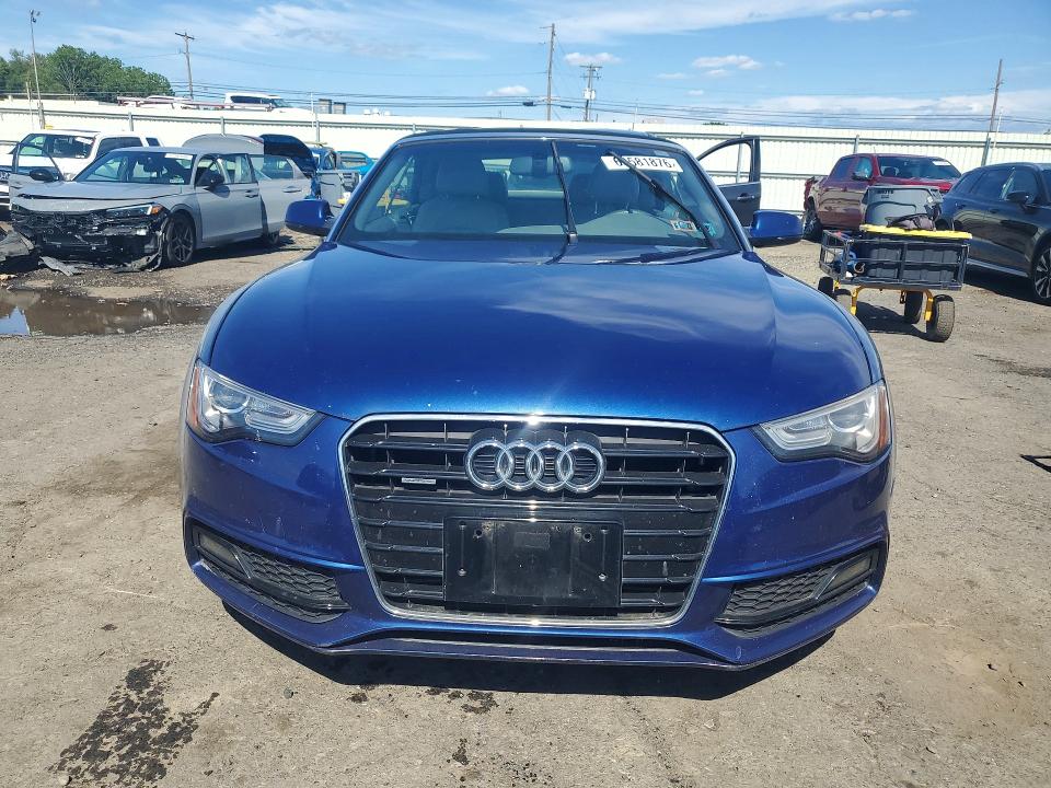 63581876 :رقم المزاد ، WAUMFAFH6FN008180 vin ، 2015 Audi A5 مزاد بيع