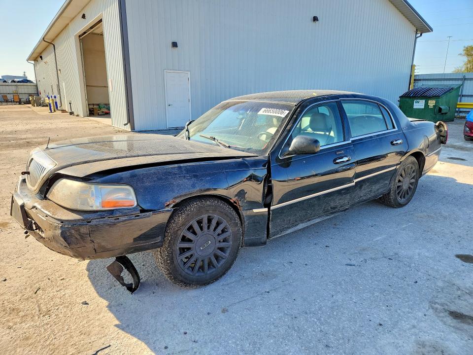Продажа на аукционе авто 2003 Lincoln Town Car, vin: 1LNHM81W13Y612265, номер лота: 66650006