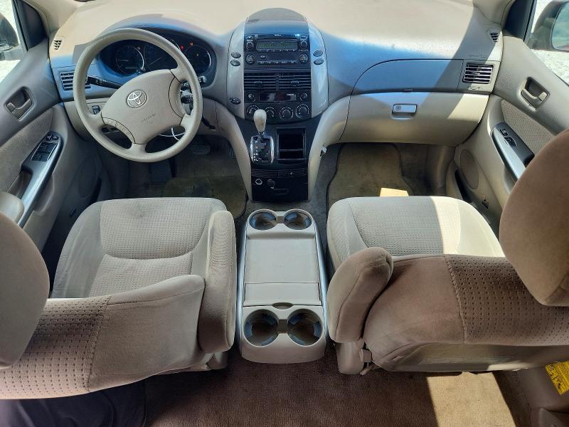 2010 Toyota Sienna მანქანა იყიდება აუქციონზე, vin: 5TDKK4CC3AS341570, აუქციონის ნომერი: 64364726