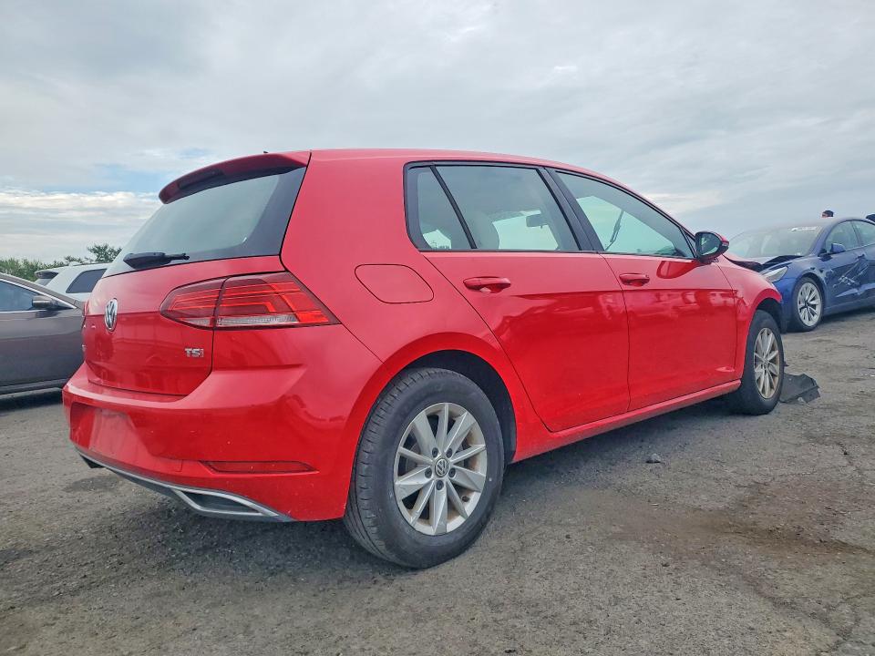 67240816 :رقم المزاد ، 3VWG17AU3JM255307 vin ، 2018 Volkswagen Golf مزاد بيع