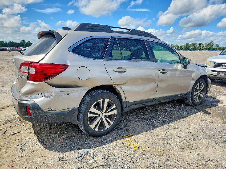 63923916 :رقم المزاد ، 4S4BSANC2J3333405 vin ، 2018 Subaru Outback مزاد بيع
