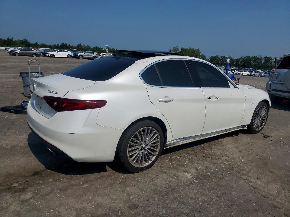 Aukcja sprzedaży 2018 Alfa Romeo Giulia, vin: ZARFAECN7J7583659, numer aukcji: 63988826