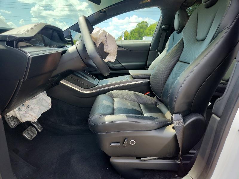 66757016 :رقم المزاد ، 7SAXCBE67NF332236 vin ، 2022 Tesla Model X مزاد بيع