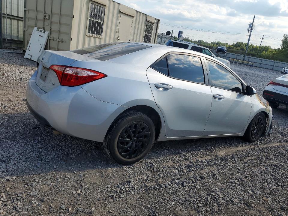 Aukcja sprzedaży 2018 Toyota Corolla, vin: 5YFBURHE5JP829753, numer aukcji: 66636406