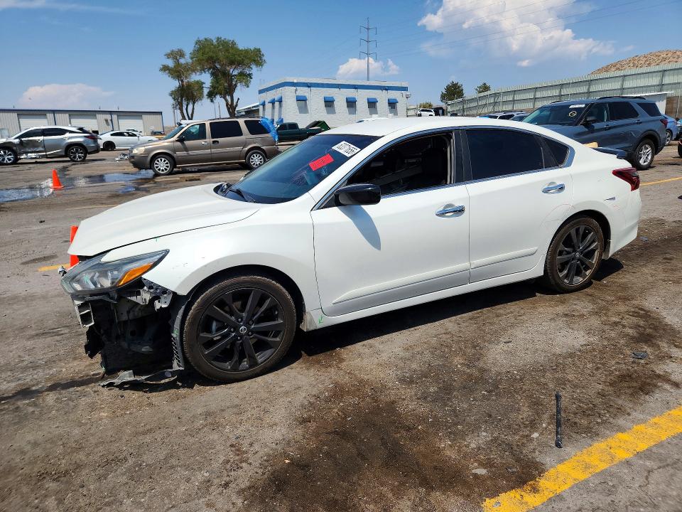 2018 Nissan Altima მანქანა იყიდება აუქციონზე, vin: 1N4AL3AP0JC258789, აუქციონის ნომერი: 63371656