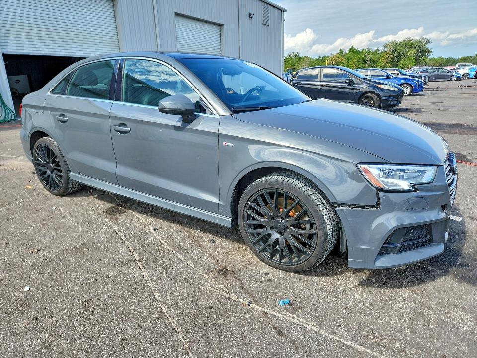 Продажа на аукционе авто 2017 Audi A3, vin: WAUJ8GFF3H1067244, номер лота: 65847626