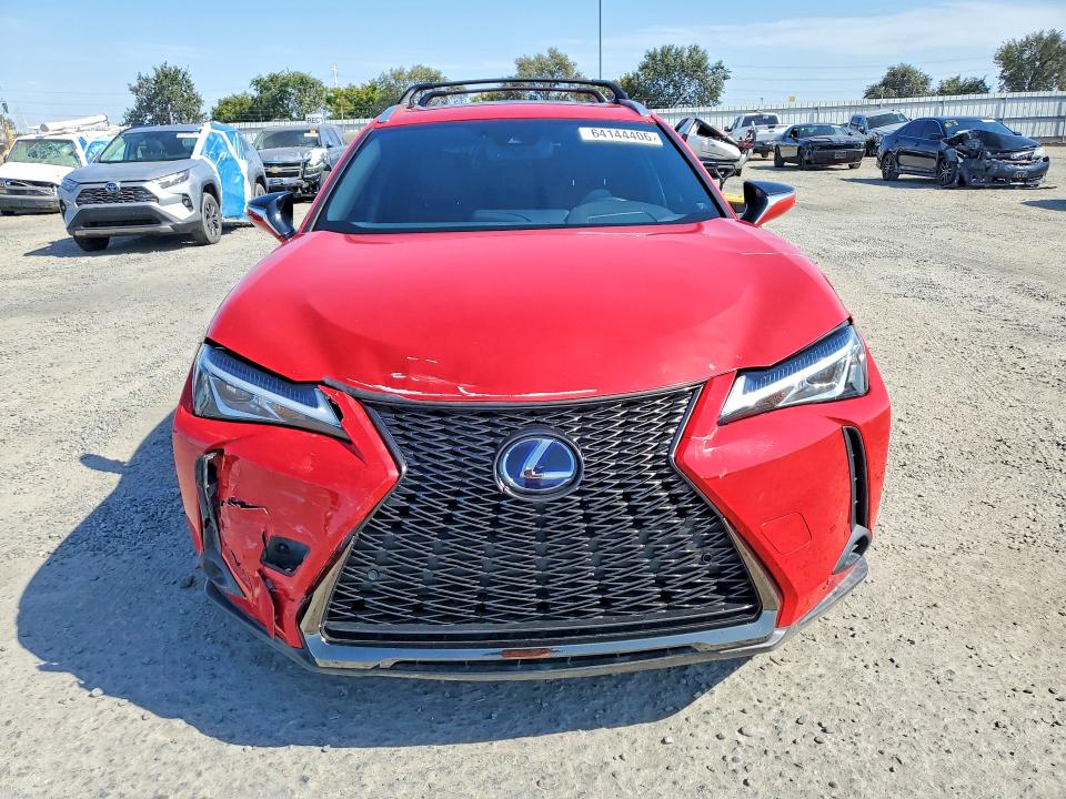 64144406 :رقم المزاد ، JTHP9JBH6L2022668 vin ، 2020 Lexus Ux مزاد بيع