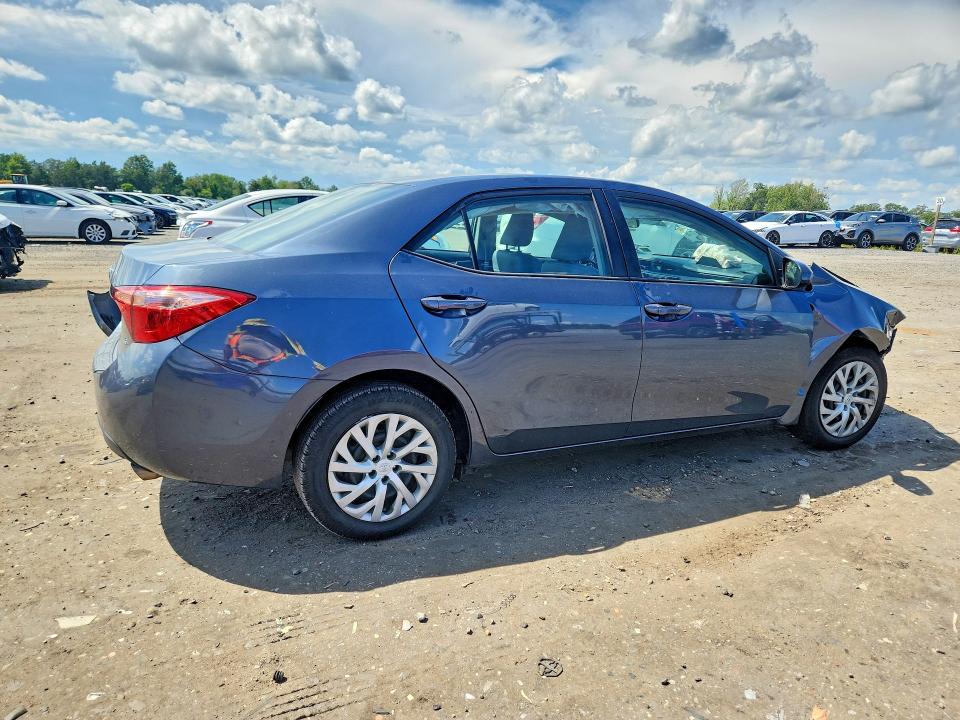 Продажа на аукционе авто 2018 Toyota Corolla, vin: 2T1BURHE5JC103262, номер лота: 64328876